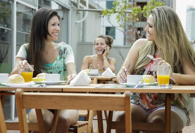 호스텔 Clh Suites Curitiba