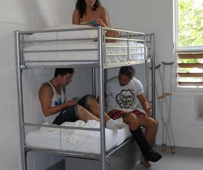 ユースホステル Port Douglas Backpackers