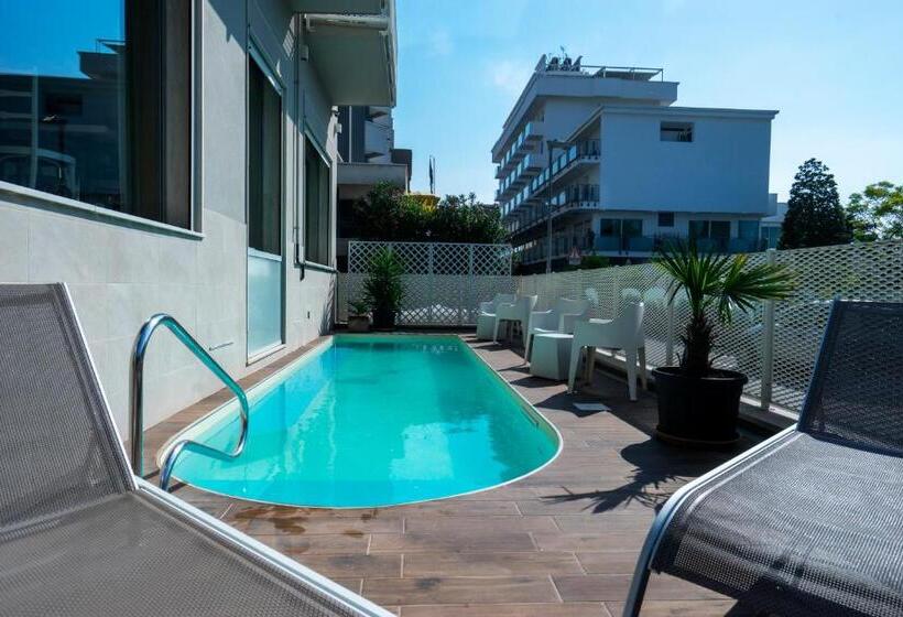 فندق Daniel Apartments