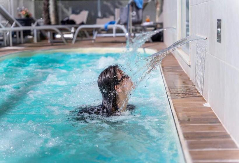 Отель Daniel Apartments