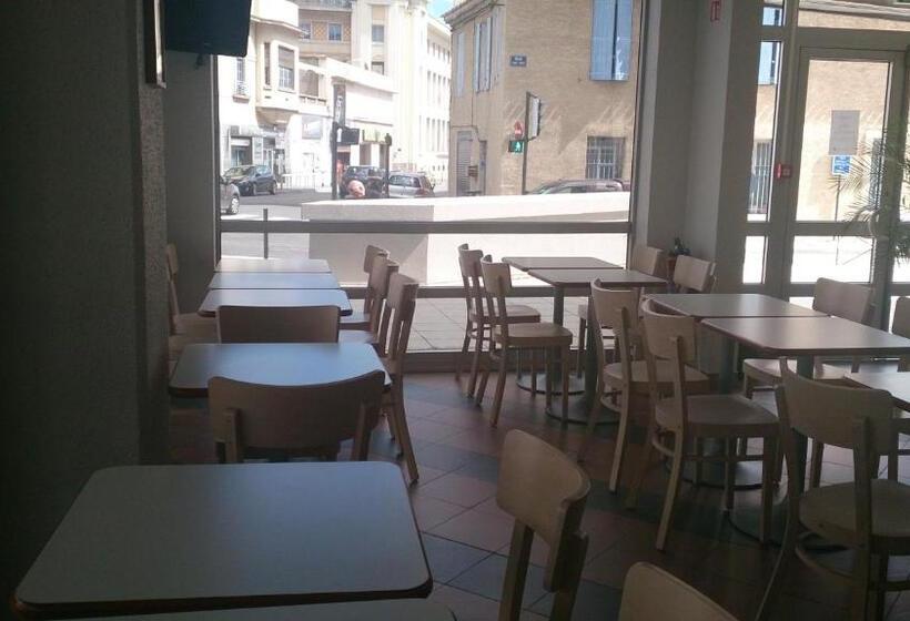 B&b Hotel Nîmes Centre Arènes