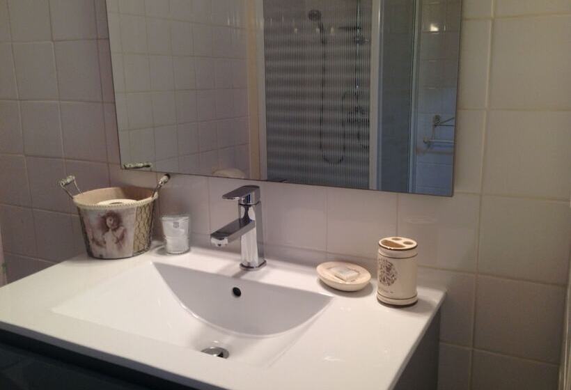 Bed and Breakfast Domaine Le Baraillot, Chambres Et Repas D Hôtes, Soirée étape