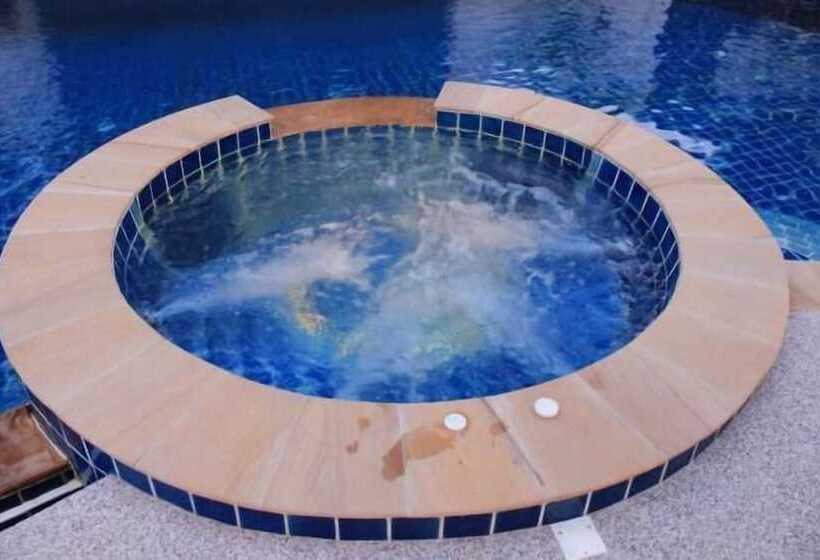 Chaweng Noi Residence