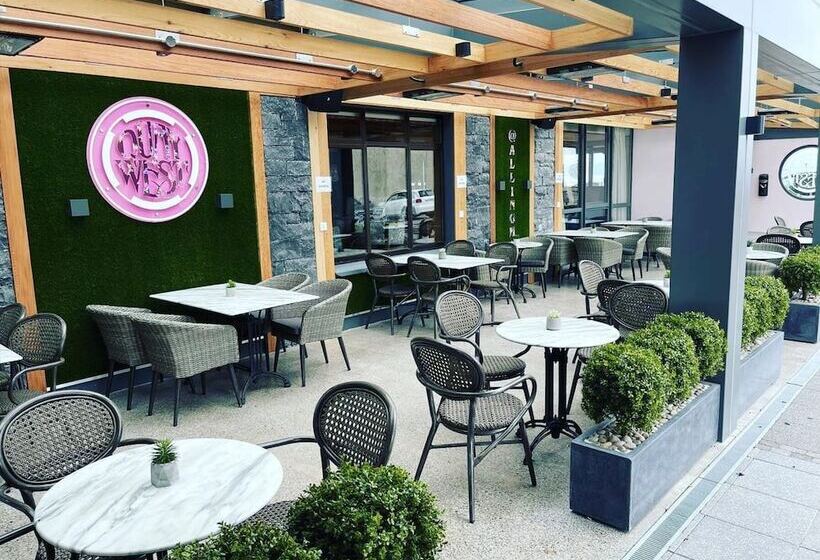 فندق Allingham Arms