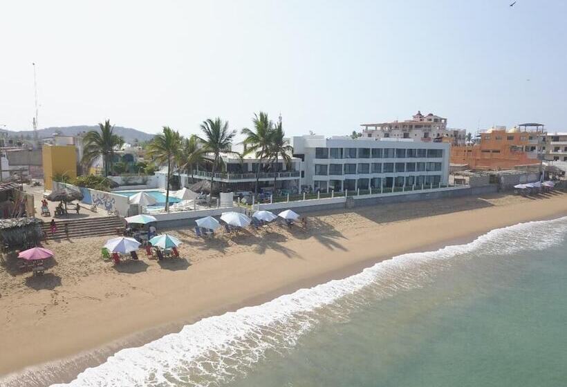 هتل Barra De Navidad