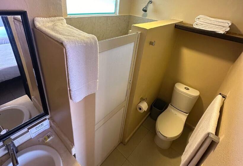 هتل Barra De Navidad