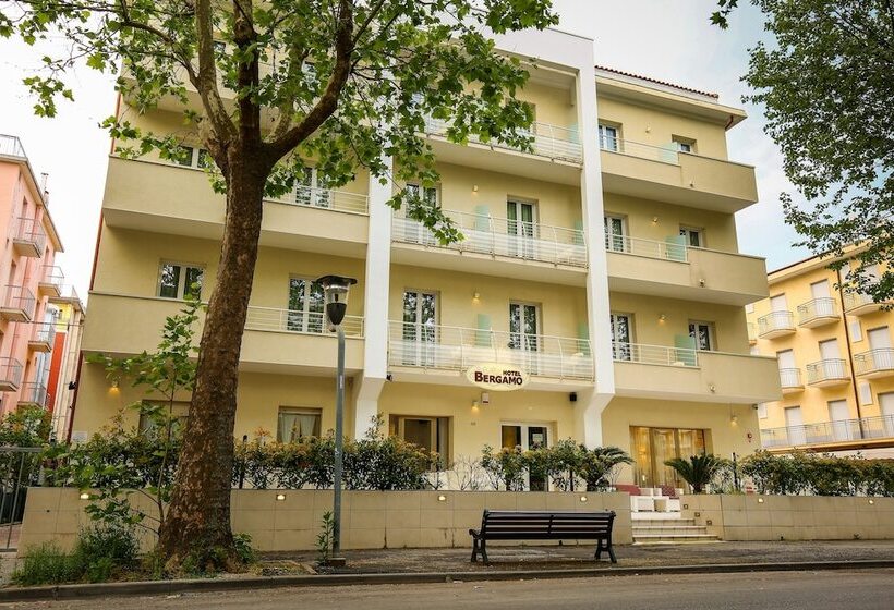 ホテル Bergamo