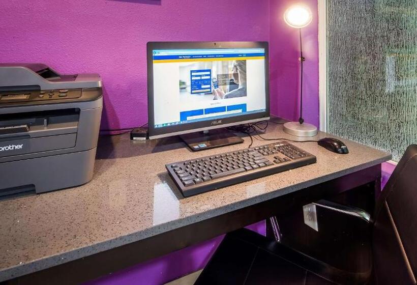 فندق Best Western Plus Dilley Inn & Suites