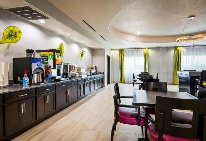 فندق Best Western Plus Dilley Inn & Suites