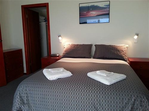 فندق Birubi Holiday Homes