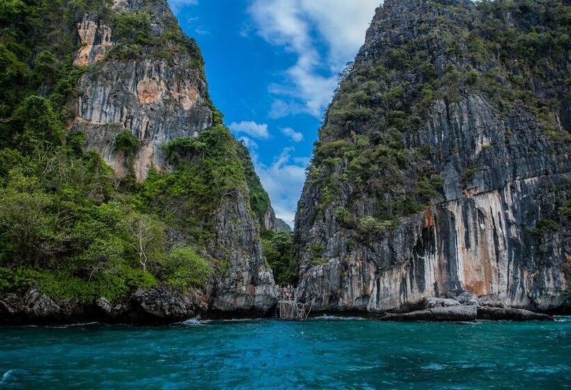 Chaokoh Phi Phi Hotel And Resort Sha Extra Plus