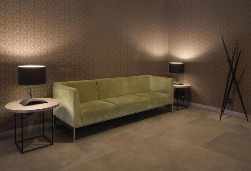 فندق City Express Plus By Marriott Monterrey Galerías