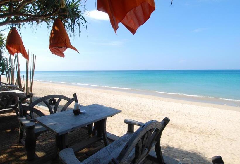 فندق Clean Beach Resort