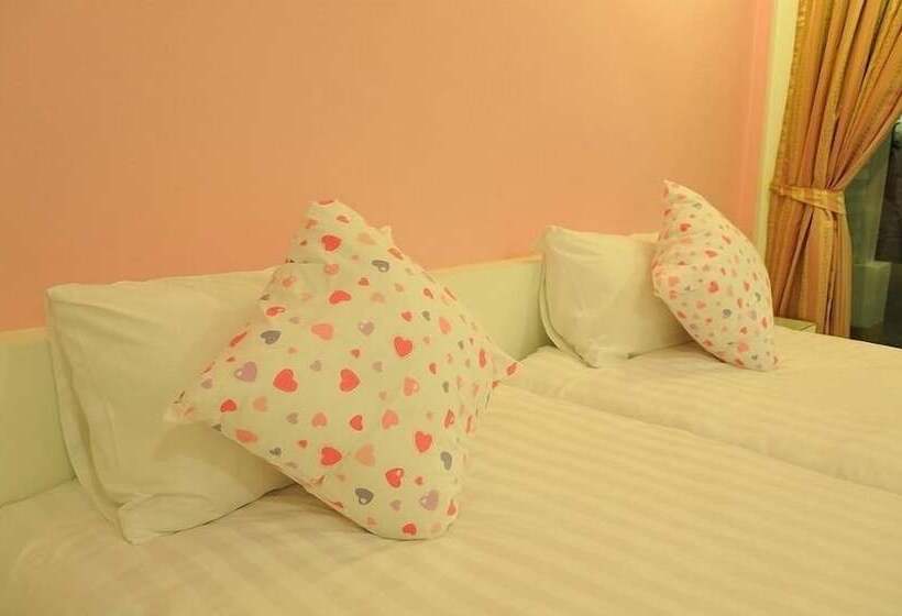 호텔 Clear House Phuket