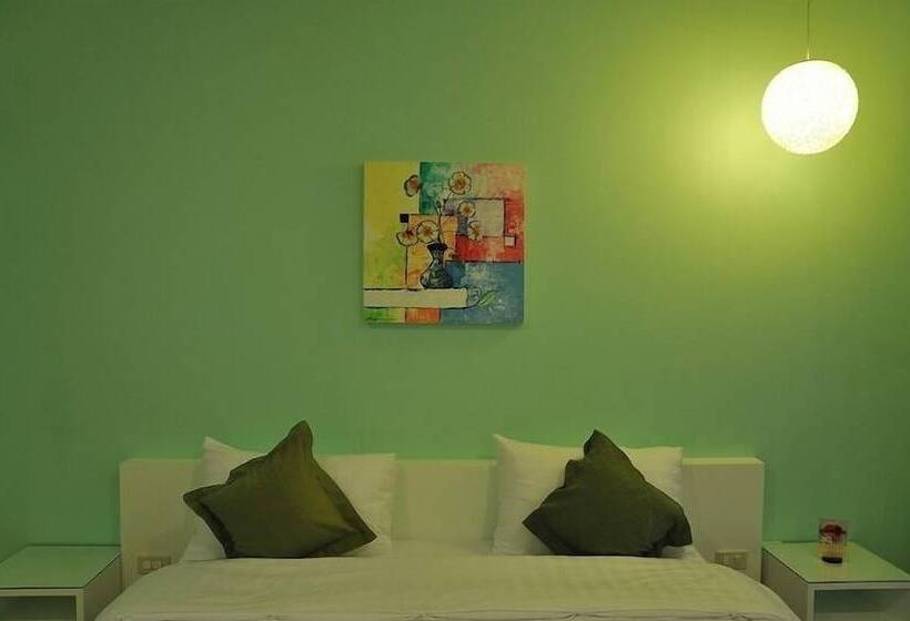 호텔 Clear House Phuket