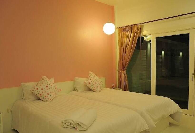 호텔 Clear House Phuket