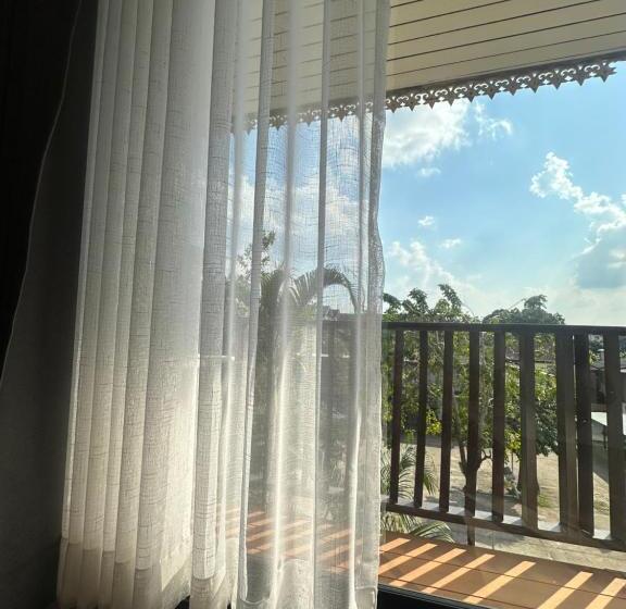 Отель Diamond Park Inn Chiangrai & Resort