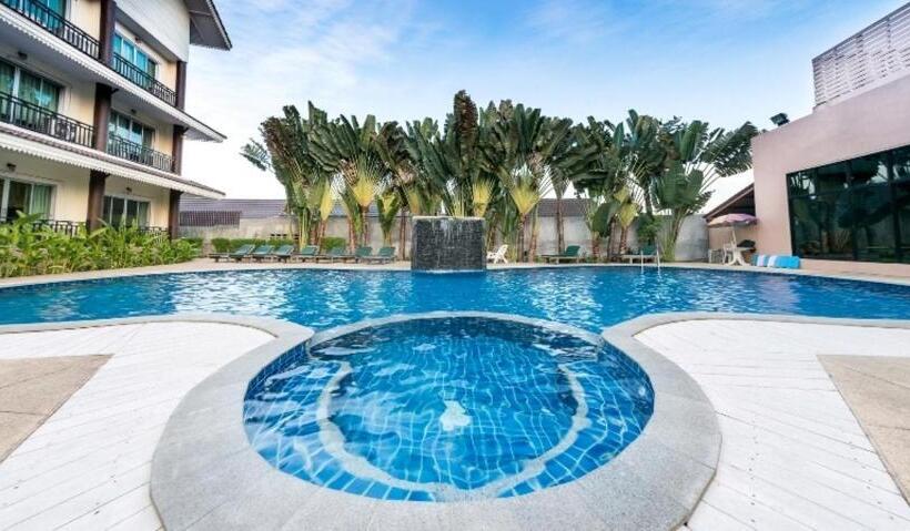 Отель Diamond Park Inn Chiangrai & Resort