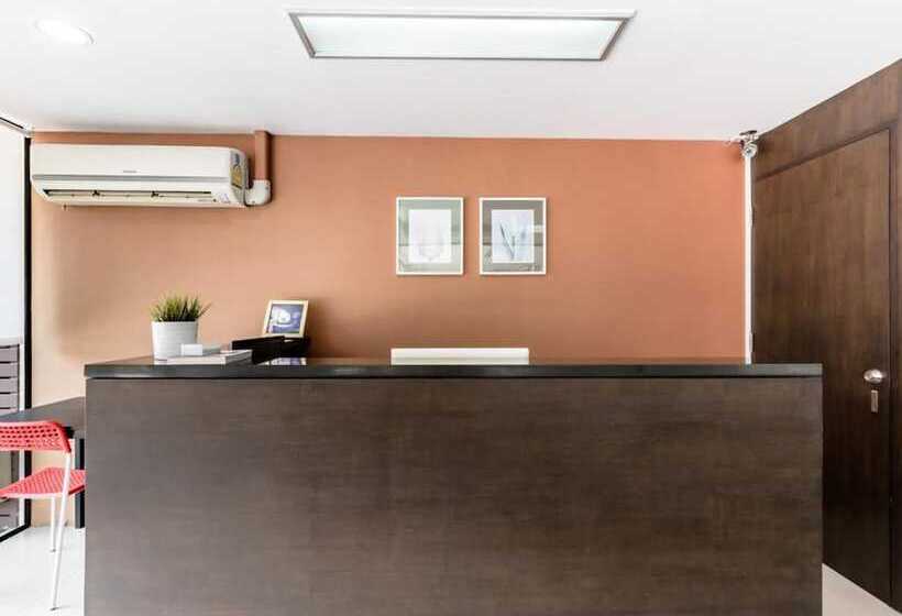 Отель Double Two At Sathorn