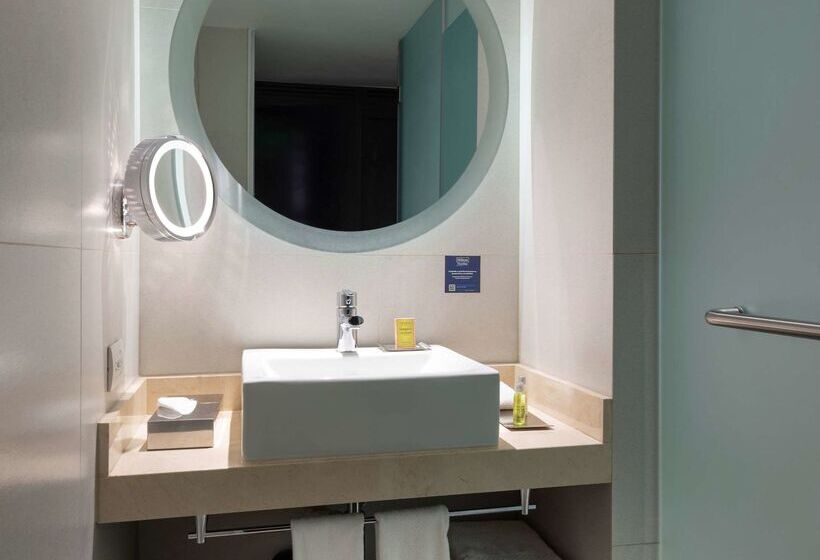 هتل Doubletree By Hilton Guadalajara Centro Historico