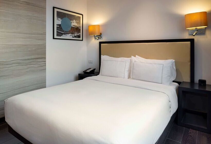 هتل Doubletree By Hilton Guadalajara Centro Historico