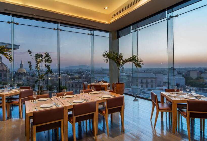 هتل Doubletree By Hilton Guadalajara Centro Historico