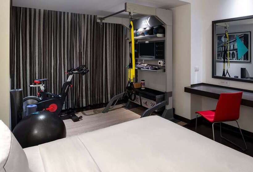 هتل Doubletree By Hilton Guadalajara Centro Historico