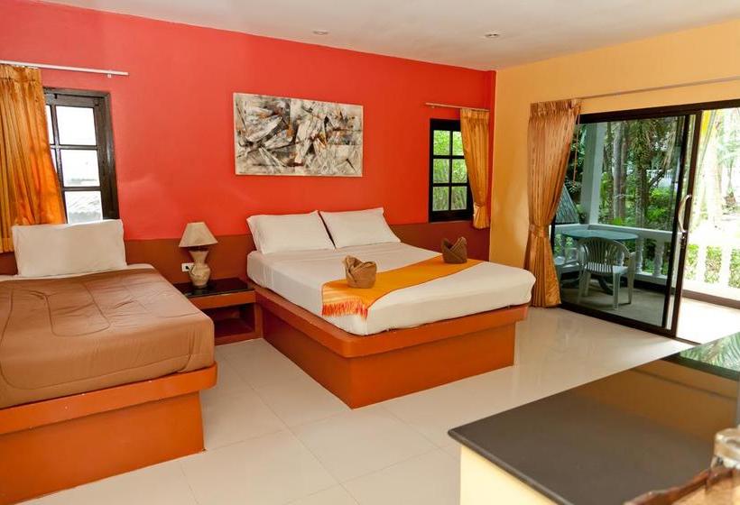 فندق Full Moon Beach Resort