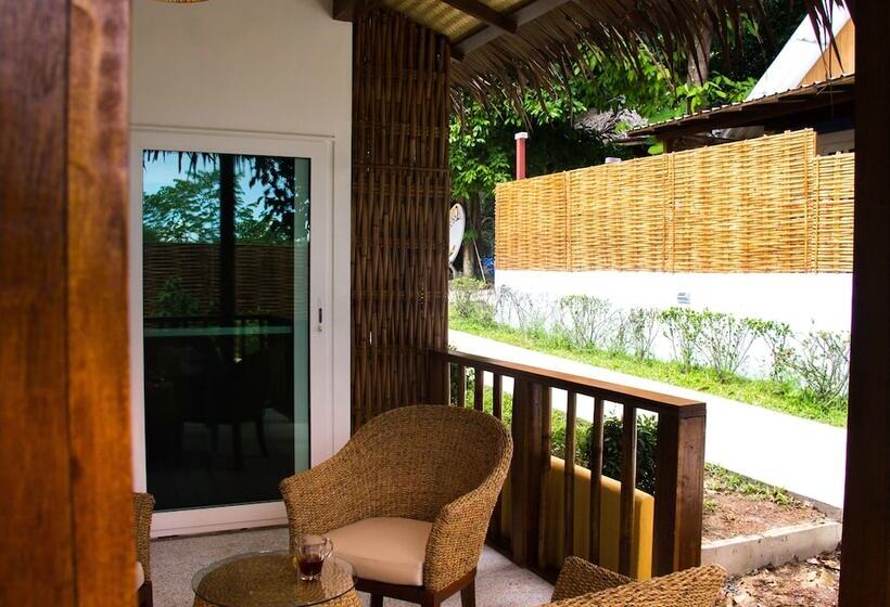 فندق Gecko Lipe Resort
