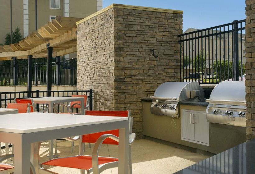 Отель Hampton Inn By Hilton Hattiesburg