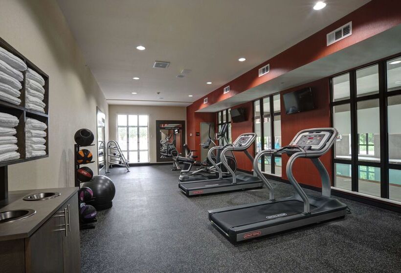 هتل Hampton Inn & Suites Ardmore