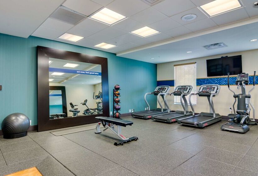 فندق Hampton Inn & Suites Rome