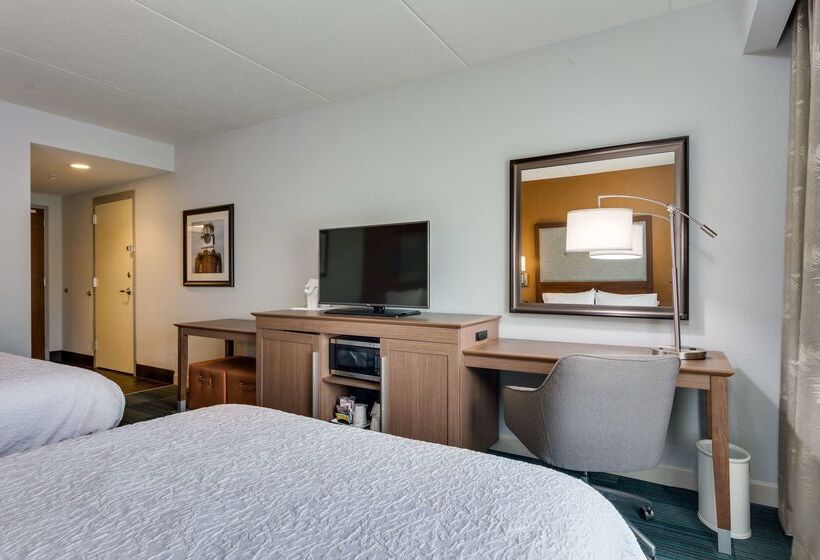 فندق Hampton Inn & Suites Rome