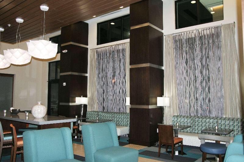 فندق Hampton Inn & Suites Rome