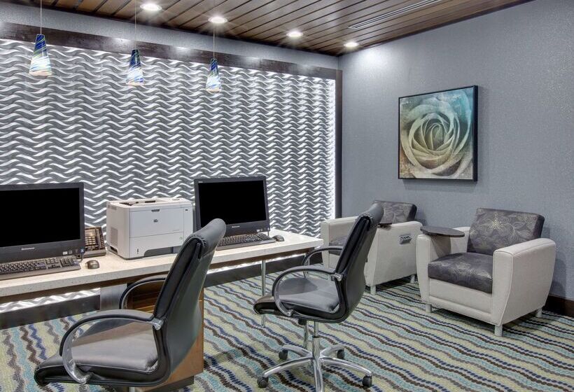 فندق Hampton Inn & Suites Tylersouth