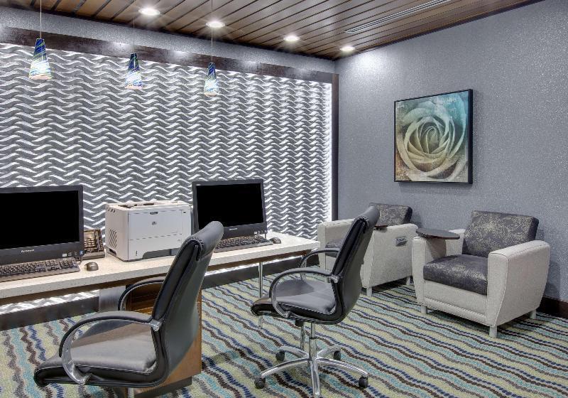 فندق Hampton Inn & Suites Tylersouth