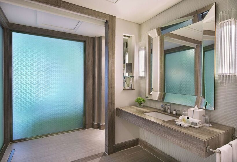 هتل Hilton Dubai Al Habtoor City