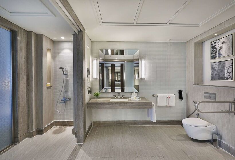 هتل Hilton Dubai Al Habtoor City