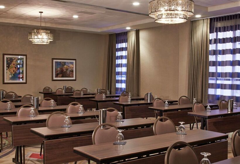 בית מלון כפרי Hilton Garden Inn Phoenix Downtown