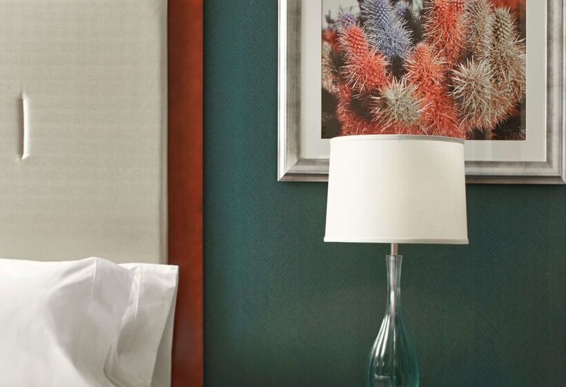 בית מלון כפרי Hilton Garden Inn Phoenix Downtown