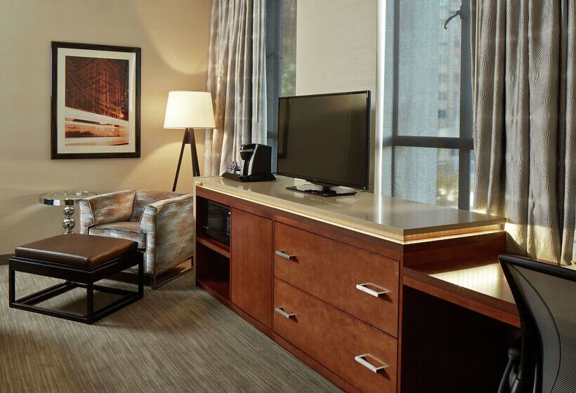 בית מלון כפרי Hilton Garden Inn Phoenix Downtown