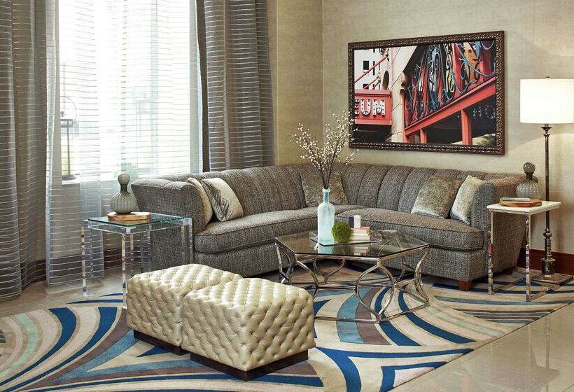 בית מלון כפרי Hilton Garden Inn Phoenix Downtown