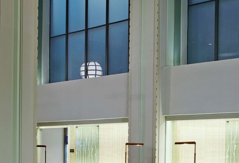 בית מלון כפרי Hilton Garden Inn Phoenix Downtown