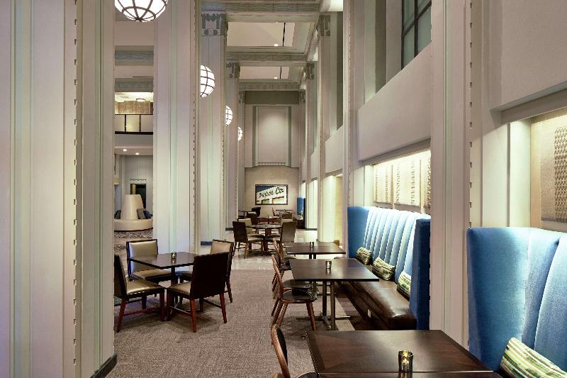 בית מלון כפרי Hilton Garden Inn Phoenix Downtown