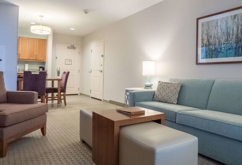 هتل Homewood Suites By Hilton Gateway Hills Nashua