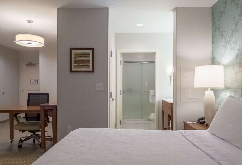 هتل Homewood Suites By Hilton Gateway Hills Nashua