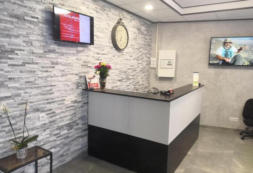 Отель Hôtel Moderne