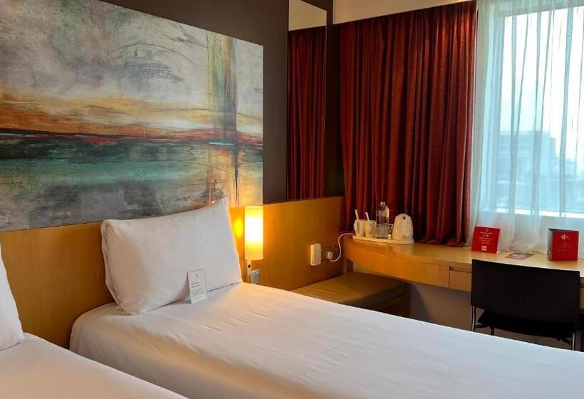 هتل Ibis One Central   World Trade Centre Dubai