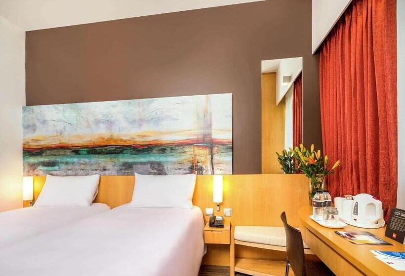 هتل Ibis One Central   World Trade Centre Dubai