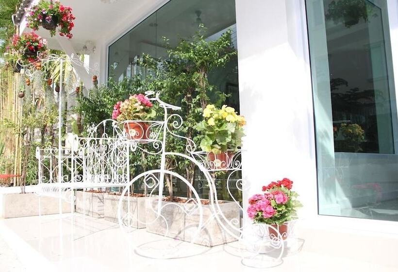 Отель Jasmine Chiang Mai Boutique